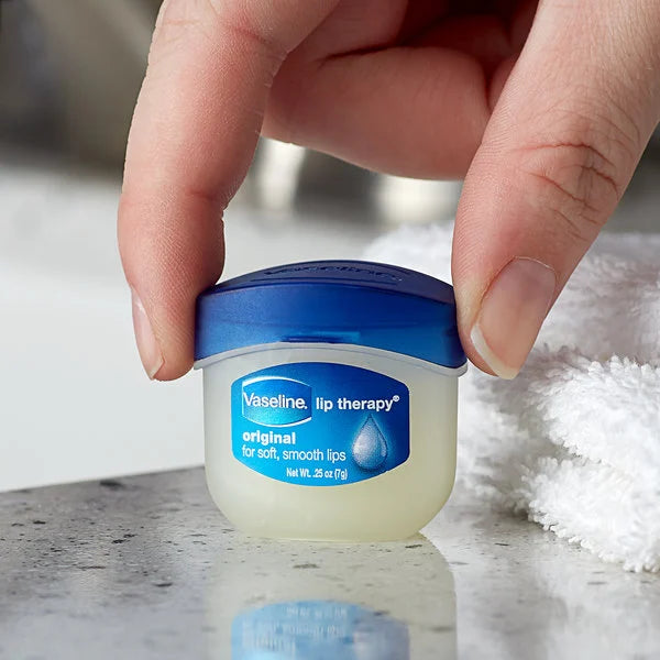 Vaseline Original Lip therapy Lip Balm For Soft Glowing Lips - 7 GM