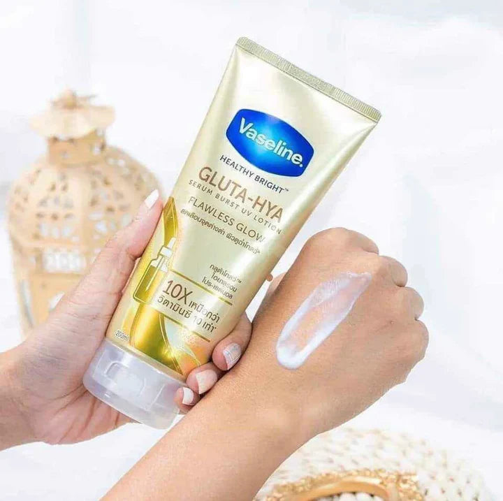 Vaseline Gluta Hya Flawless Glow Lotion - 300 Ml