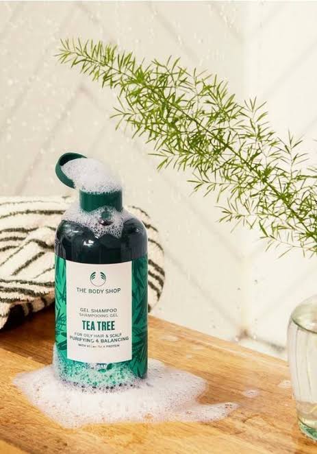 The Body Shop Purifying & Balancing Tea Tree Shampoo - 250ml